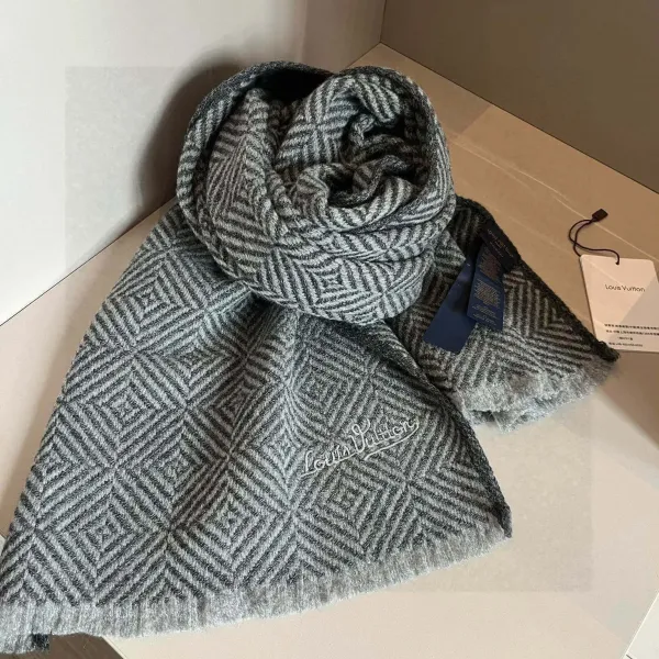【LOUIS VUITTON ルイヴィトン】スカーフ 30*180CM 241207 【LOUIS VUITTON ルイヴィトン】スカーフ 30*180CM 241207