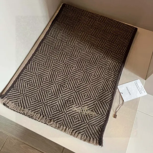 【LOUIS VUITTON ルイヴィトン】スカーフ 30*180CM 241207 【LOUIS VUITTON ルイヴィトン】スカーフ 30*180CM 241207