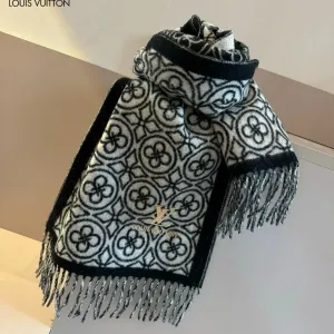 【LOUIS VUITTON   ルイヴィトン】スカーフ 30*180CM   241207