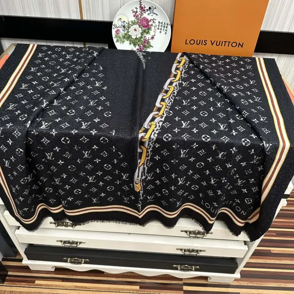 【LV LOUIS VUITTON ルイ·ヴィトン】 スカーフ 100*200cm 241107 【LV LOUIS VUITTON ルイ·ヴィトン】 スカーフ 100*200cm 241107