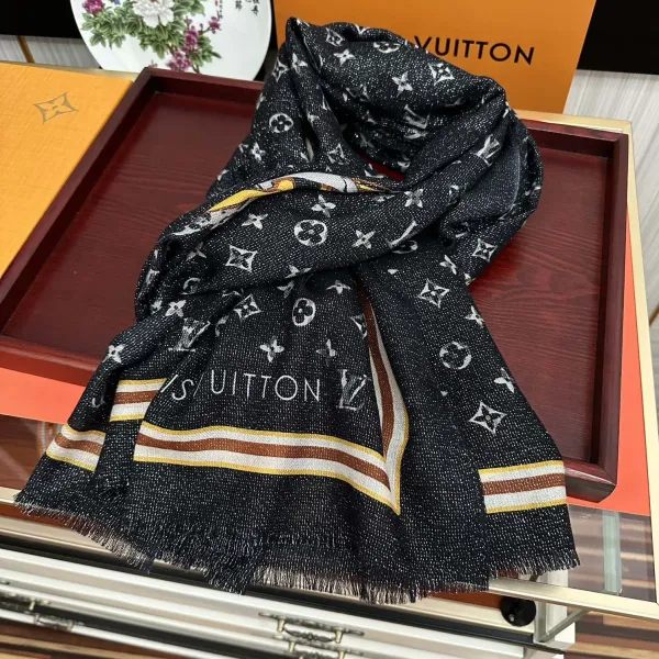 【LV LOUIS VUITTON ルイ·ヴィトン】 スカーフ 100*200cm 241107 【LV LOUIS VUITTON ルイ·ヴィトン】 スカーフ 100*200cm 241107