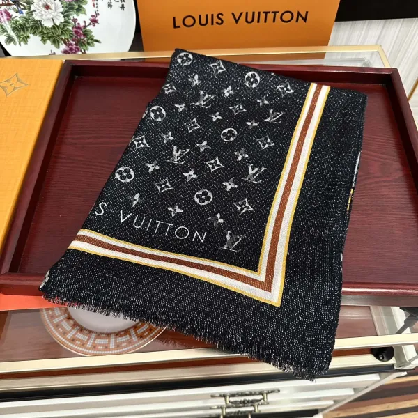 【LV LOUIS VUITTON ルイ·ヴィトン】 スカーフ 100*200cm 241107 【LV LOUIS VUITTON ルイ·ヴィトン】 スカーフ 100*200cm 241107