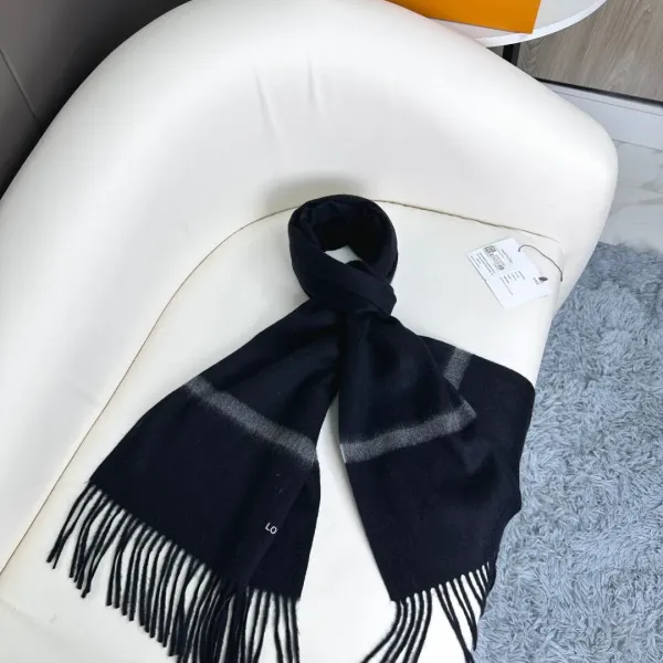 【LV LOUIS VUITTON ルイ·ヴィトン】 スカーフ 35*180cm 241107 【LV LOUIS VUITTON ルイ·ヴィトン】 スカーフ 35*180cm 241107
