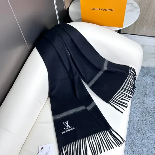 【LV LOUIS VUITTON ルイ·ヴィトン】 スカーフ 35*180cm 241107 【LV LOUIS VUITTON ルイ·ヴィトン】 スカーフ 35*180cm 241107
