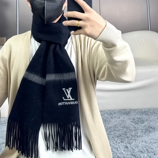 【LV LOUIS VUITTON ルイ·ヴィトン】 スカーフ 35*180cm 241107 【LV LOUIS VUITTON ルイ·ヴィトン】 スカーフ 35*180cm 241107