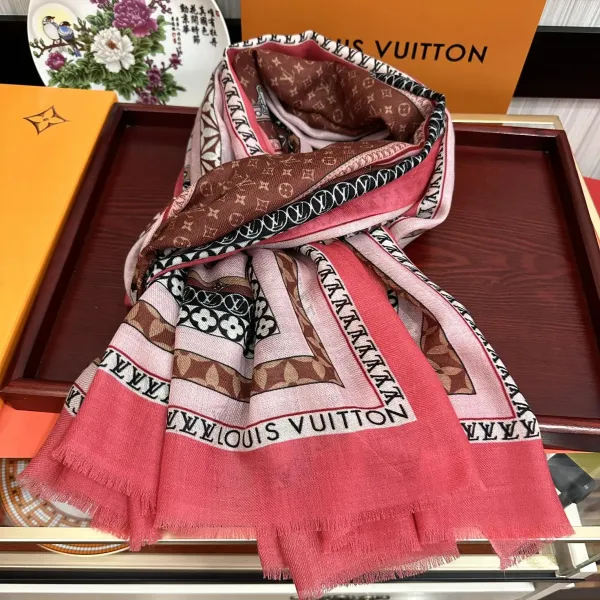 【LV LOUIS VUITTON ルイ·ヴィトン】 スカーフ 100*200cm 241107 【LV LOUIS VUITTON ルイ·ヴィトン】 スカーフ 100*200cm 241107