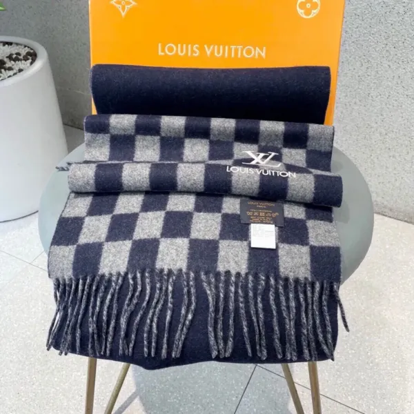 【LV LOUIS VUITTON ルイ·ヴィトン】 スカーフ 32*180cm 241107 【LV LOUIS VUITTON ルイ·ヴィトン】 スカーフ 32*180cm 241107