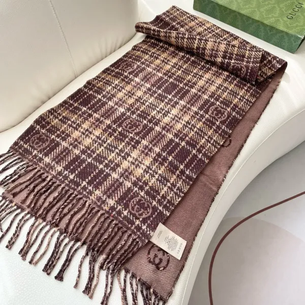 【GUCCI グッチ】スカーフ195*35CM 241209 【GUCCI グッチ】スカーフ195*35CM 241209