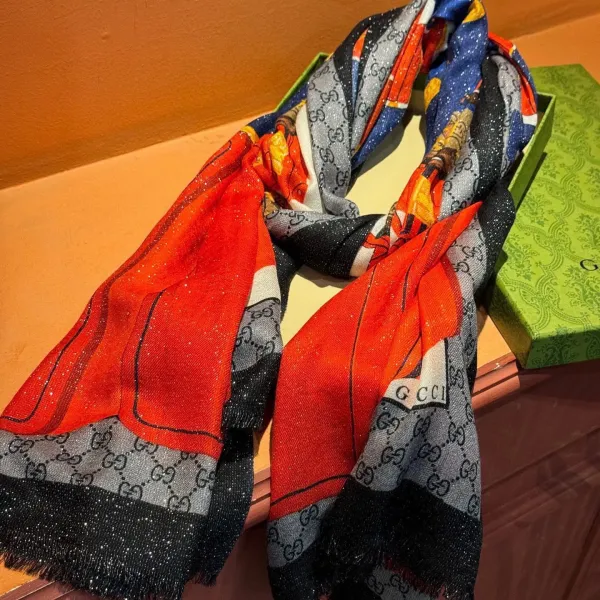 【GUCCI グッチ】スカーフ 110*200CM 241209 【GUCCI グッチ】スカーフ 110*200CM 241209