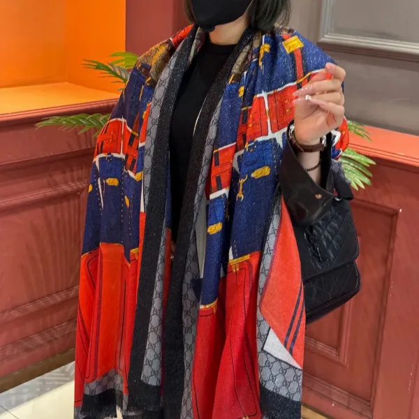 【GUCCI グッチ】スカーフ 110*200CM 241209 【GUCCI グッチ】スカーフ 110*200CM 241209