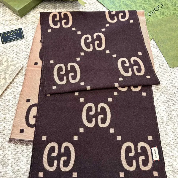 【GUCCI グッチ】スカーフ 30*180CM 241209 【GUCCI グッチ】スカーフ 30*180CM 241209