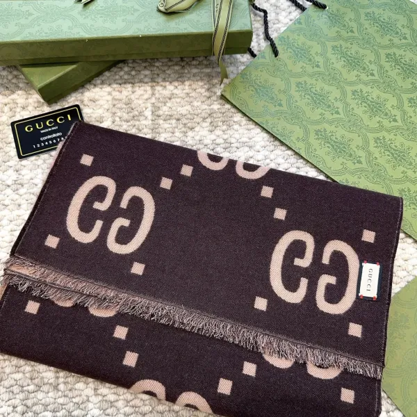 【GUCCI グッチ】スカーフ 30*180CM 241209 【GUCCI グッチ】スカーフ 30*180CM 241209