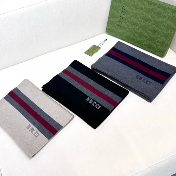 【GUCCI グッチ】スカーフ  32*180CM  241209