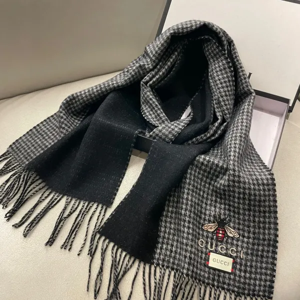 【GUCCI グッチ】スカーフ 32*180CM 241209 【GUCCI グッチ】スカーフ 32*180CM 241209