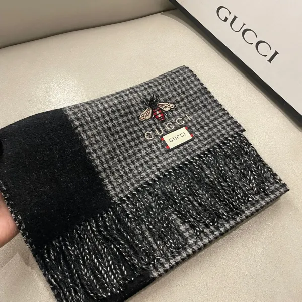 【GUCCI グッチ】スカーフ 32*180CM 241209 【GUCCI グッチ】スカーフ 32*180CM 241209