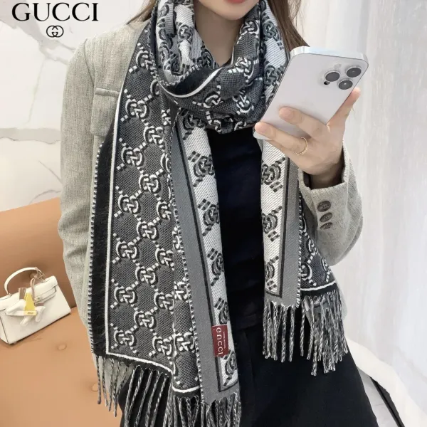 【GUCCI グッチ】スカーフ 33*195CM 241209 【GUCCI グッチ】スカーフ 33*195CM 241209