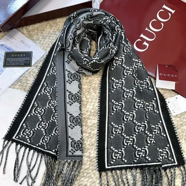 【GUCCI グッチ】スカーフ 33*195CM 241209 【GUCCI グッチ】スカーフ 33*195CM 241209