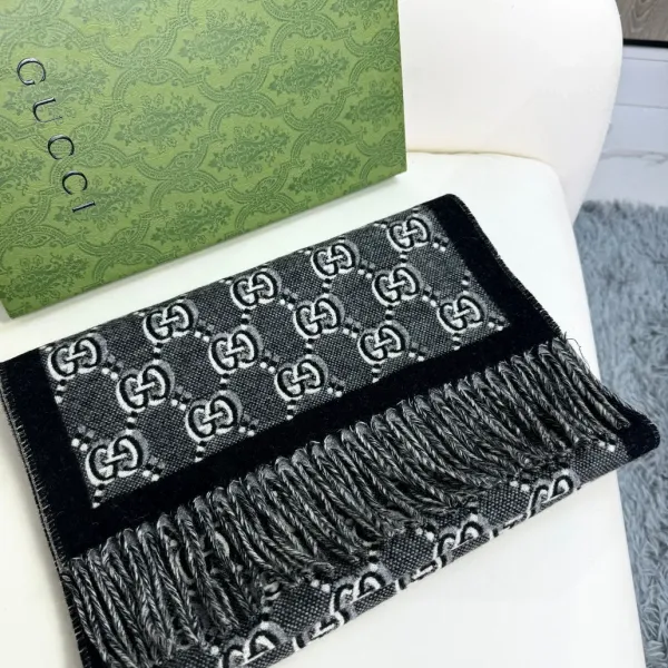 【GUCCI グッチ】スカーフ 180*35CM 241209 【GUCCI グッチ】スカーフ 180*35CM 241209