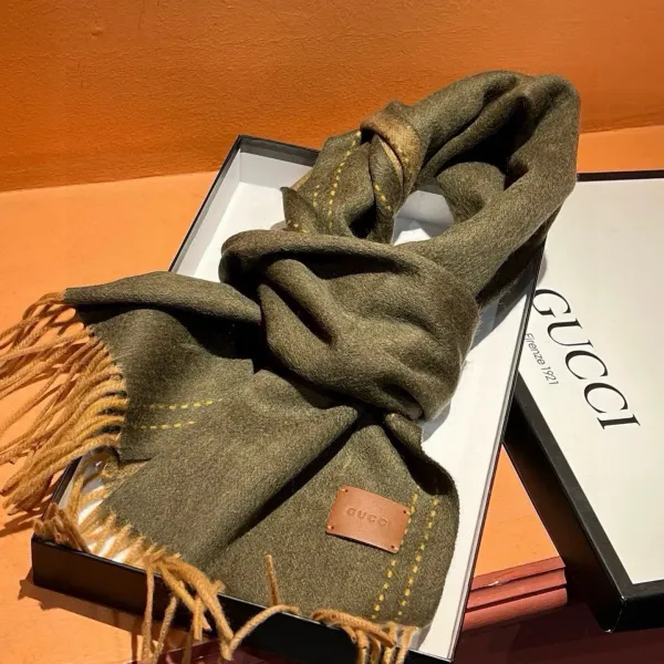 【GUCCI グッチ】スカーフ180*35CM  241108