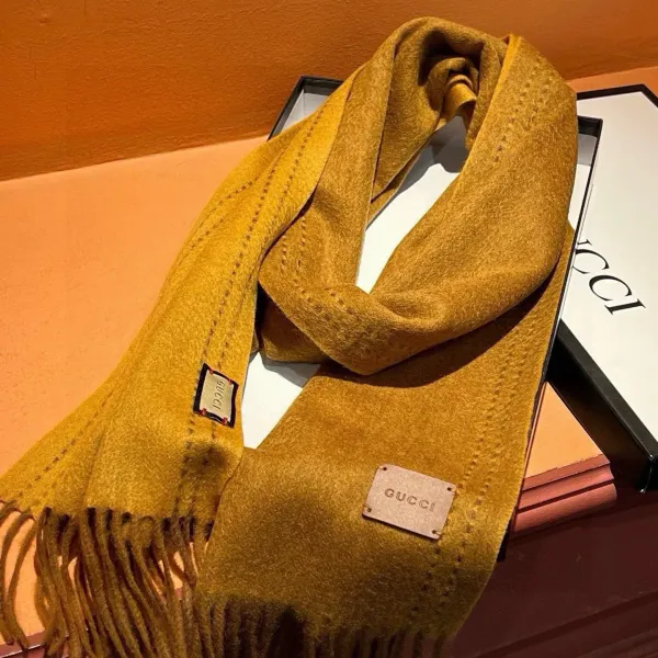 【GUCCI グッチ】スカーフ180*35CM  241108