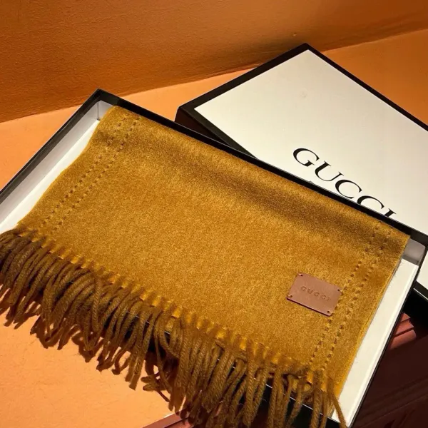 【GUCCI グッチ】スカーフ180*35CM  241108