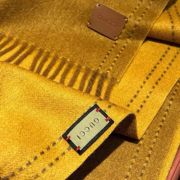 【GUCCI グッチ】スカーフ180*35CM  241108