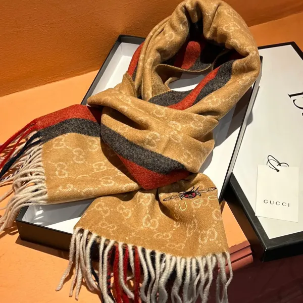 【GUCCI グッチ】スカーフ180*35CM 241108 【GUCCI グッチ】スカーフ180*35CM 241108