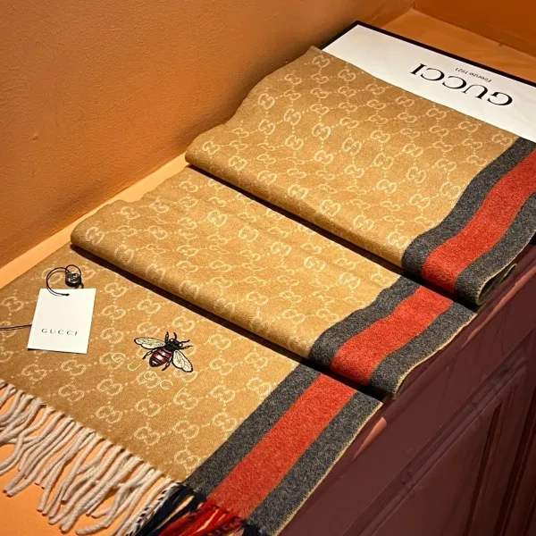 【GUCCI グッチ】スカーフ180*35CM 241108 【GUCCI グッチ】スカーフ180*35CM 241108
