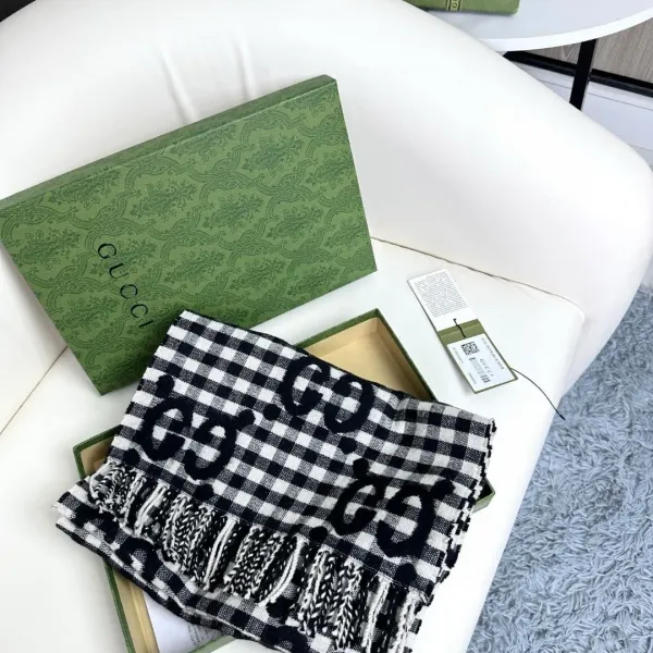 【GUCCI グッチ】スカーフ35*220CM 241108 【GUCCI グッチ】スカーフ35*220CM 241108