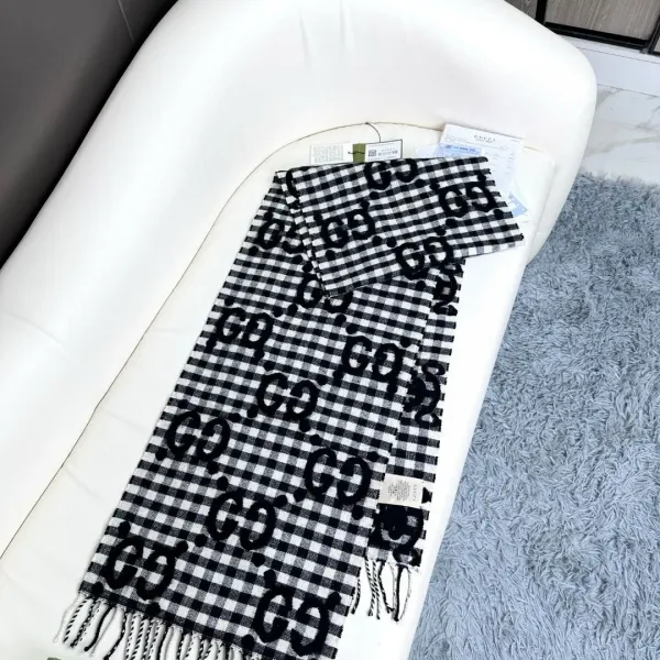 【GUCCI グッチ】スカーフ35*220CM 241108 【GUCCI グッチ】スカーフ35*220CM 241108