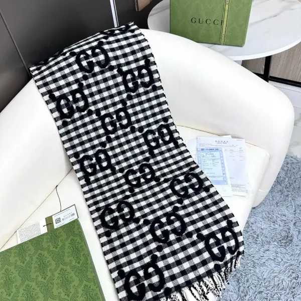 【GUCCI グッチ】スカーフ35*220CM 241108 【GUCCI グッチ】スカーフ35*220CM 241108
