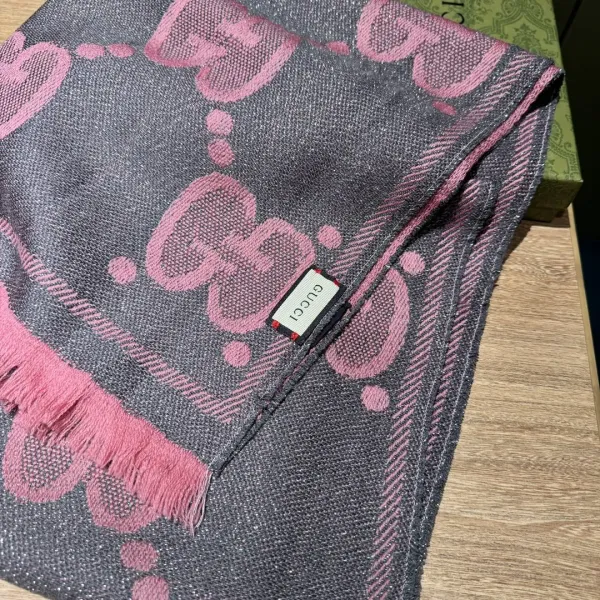 【GUCCI グッチ】スカーフ45*195CM 241108 【GUCCI グッチ】スカーフ45*195CM 241108