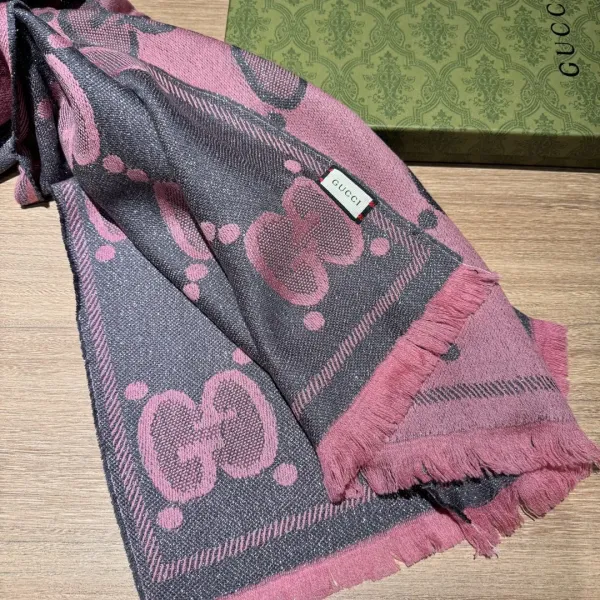 【GUCCI グッチ】スカーフ45*195CM 241108 【GUCCI グッチ】スカーフ45*195CM 241108