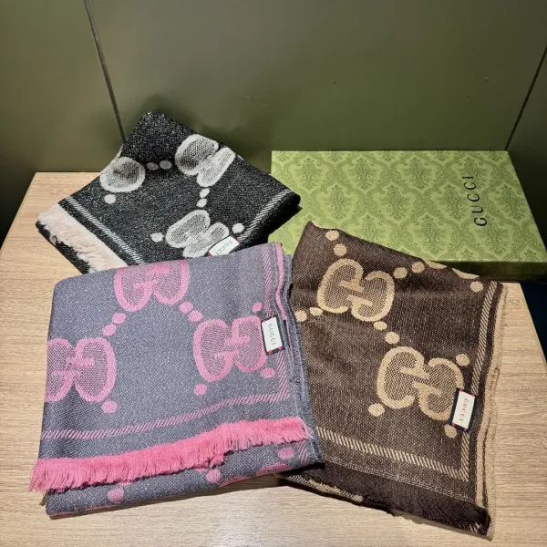 【GUCCI グッチ】スカーフ45*195CM 241108 【GUCCI グッチ】スカーフ45*195CM 241108