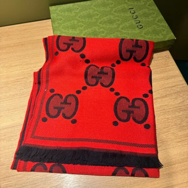 【GUCCI グッチ】スカーフ50*200CM 241108 【GUCCI グッチ】スカーフ50*200CM 241108