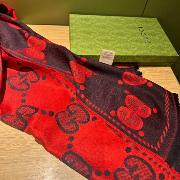 【GUCCI グッチ】スカーフ50*200CM 241108 【GUCCI グッチ】スカーフ50*200CM 241108