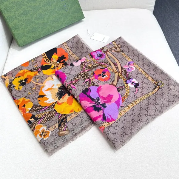 【GUCCI グッチ】スカーフ140*140CM 241108 【GUCCI グッチ】スカーフ140*140CM 241108
