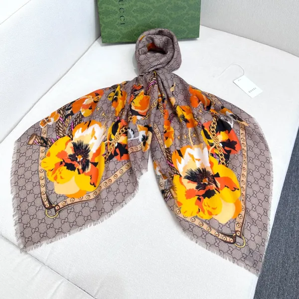 【GUCCI グッチ】スカーフ140*140CM 241108 【GUCCI グッチ】スカーフ140*140CM 241108