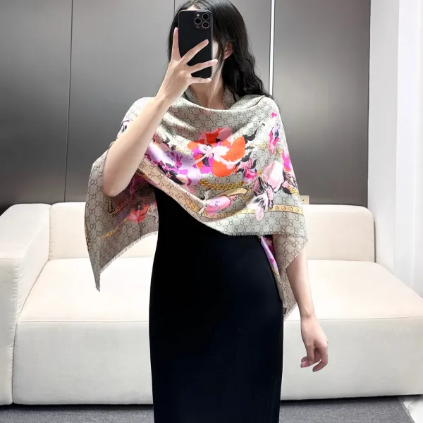 【GUCCI グッチ】スカーフ140*140CM 241108 【GUCCI グッチ】スカーフ140*140CM 241108