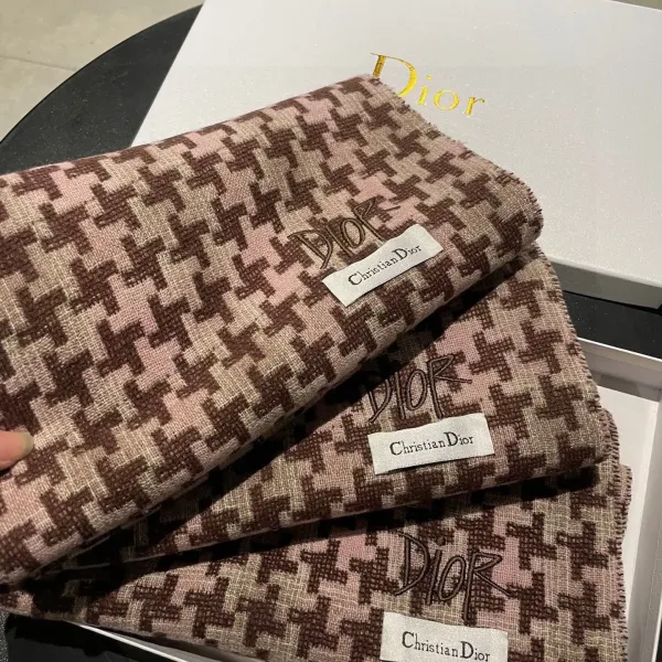 【DIOR ディオール 】スカーフ 70*200cm 241210 【DIOR ディオール 】スカーフ 70*200cm 241210
