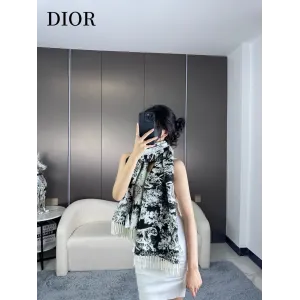 【DIOR ディオール 】スカーフ 70*200cm 241210 【DIOR ディオール 】スカーフ 70*200cm 241210