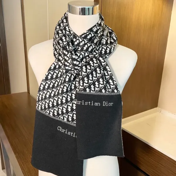 【DIOR ディオール 】スカーフ 32*180cm 241210 【DIOR ディオール 】スカーフ 32*180cm 241210