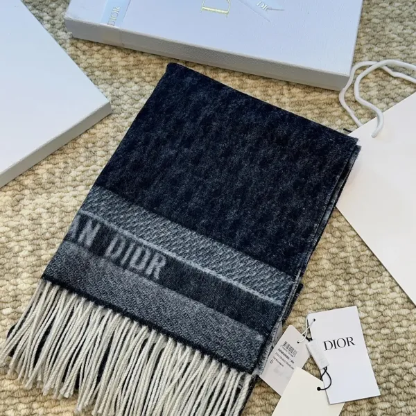 【DIOR  ディオール 】スカーフ  32*180cm  241210