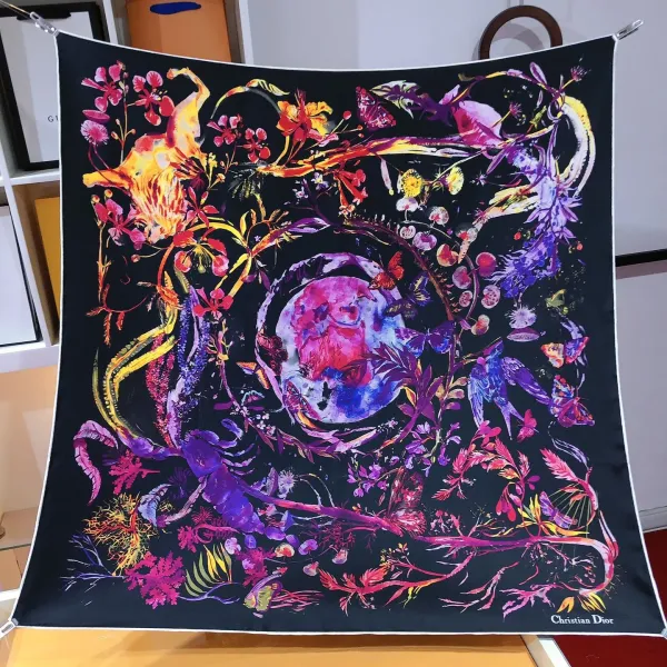 【DIOR ディオール 】スカーフ90*90cm 241108 【DIOR ディオール 】スカーフ90*90cm 241108