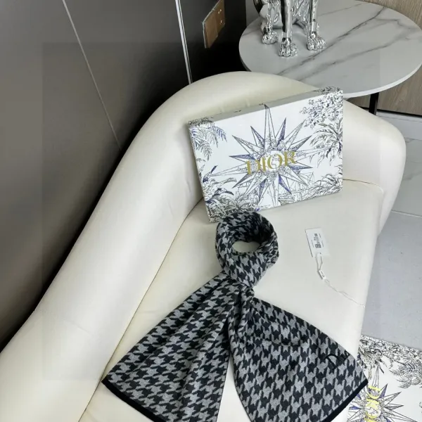 【DIOR ディオール 】スカーフ32*180cm 241108 【DIOR ディオール 】スカーフ32*180cm 241108