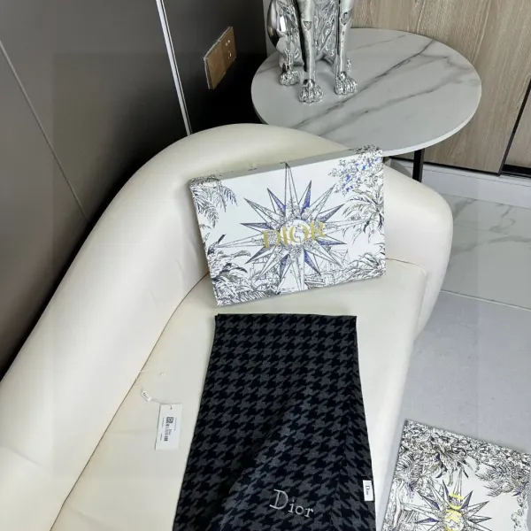 【DIOR ディオール 】スカーフ32*180cm 241108 【DIOR ディオール 】スカーフ32*180cm 241108