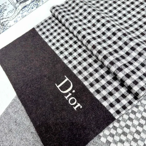 【DIOR ディオール 】スカーフ32*180cm 241108 【DIOR ディオール 】スカーフ32*180cm 241108