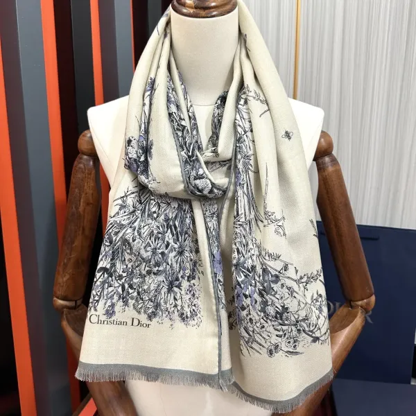 【DIOR  ディオール 】スカーフ 65*185 cm  241108