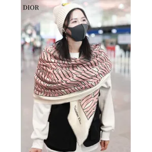 【DIOR  ディオール 】スカーフ  140*140cm  241108
