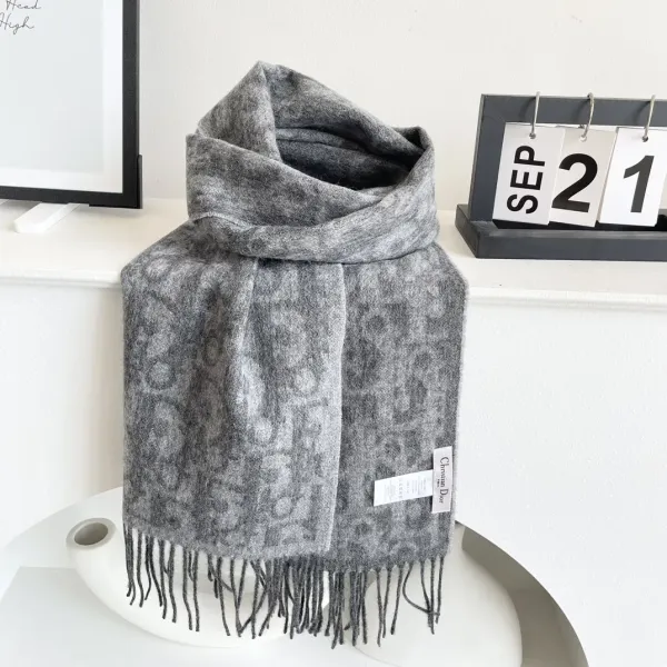 【DIOR ディオール 】スカーフ 32*180 cm 241108 【DIOR ディオール 】スカーフ 32*180 cm 241108